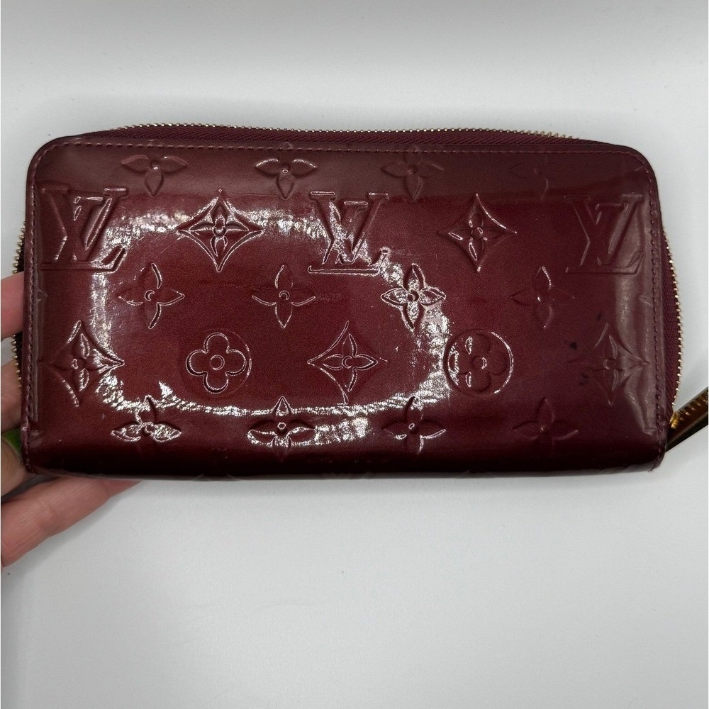 Louis Vuitton‎ with COA Wallet Cherry Monogram Vernis Leather Zip Around#399